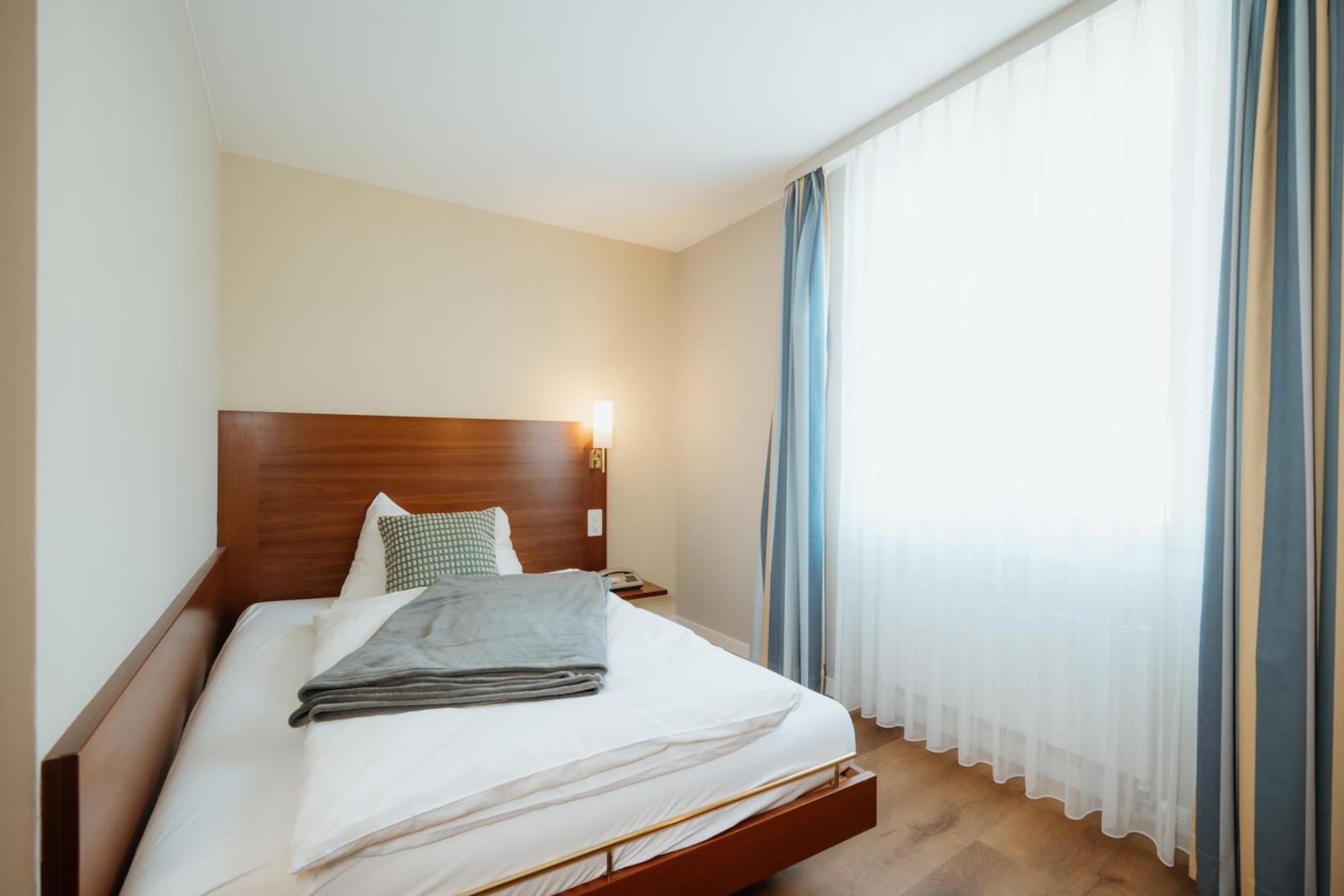 Parkhotel Schwert Везен Экстерьер фото